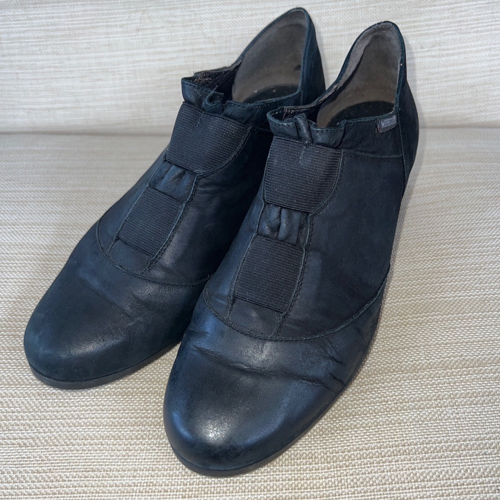 Mephisto Women's Black Leather Round Toe Slip On Casual Shoes Size 7